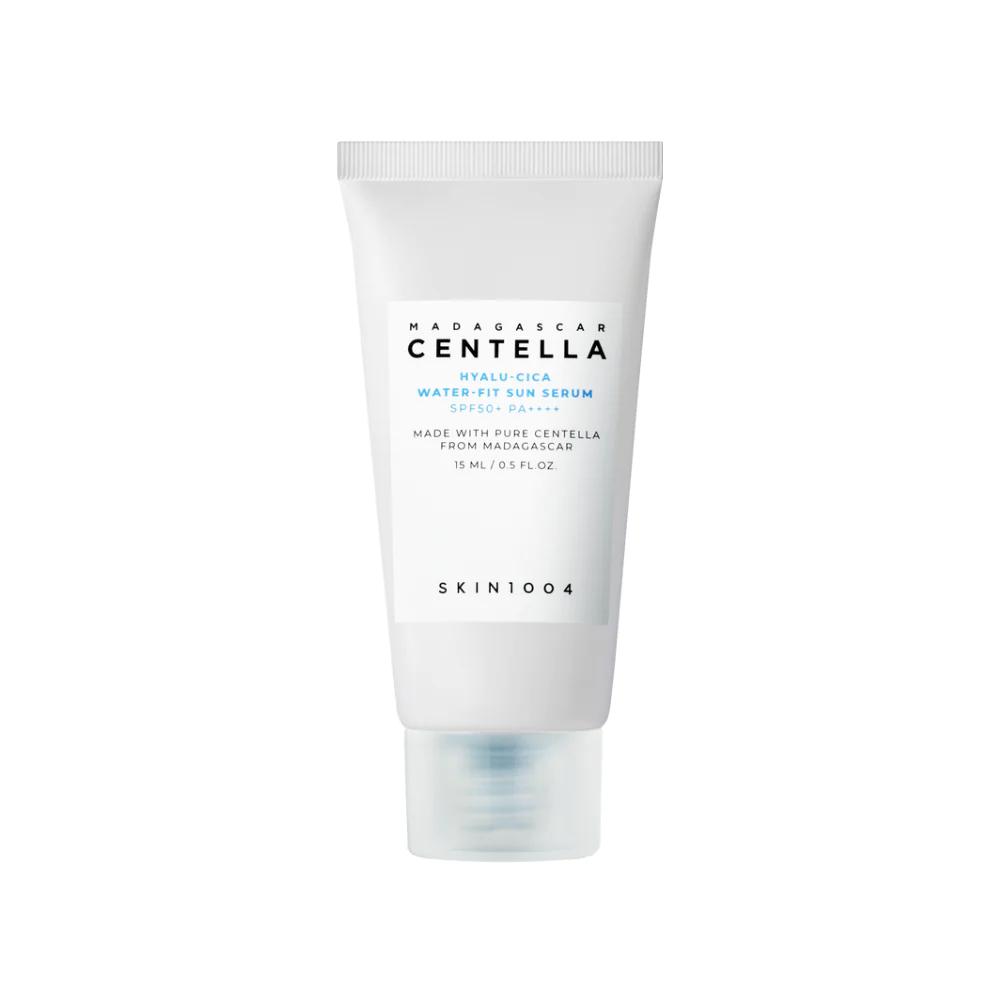 Skin1004 Madagascar Centella Hyalu-Cica Water-Fit Sun Serum SPF50+ PA++++ 15мл – лек слънцезащитен серум с центела